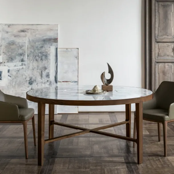 Leather chair with armrests and wooden frame Amanda Comfort by Alivar