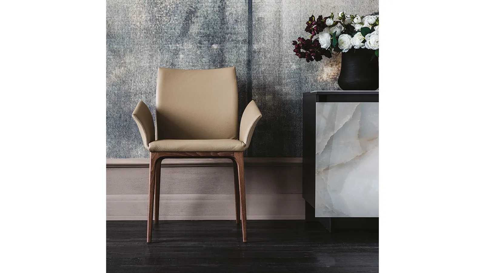 Arcadia leather armchair by Cattelan Italia