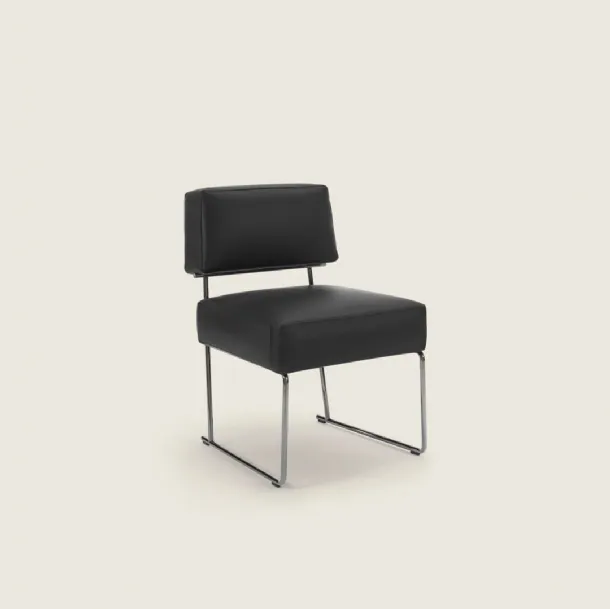 Avalon leather chair by Flexform
