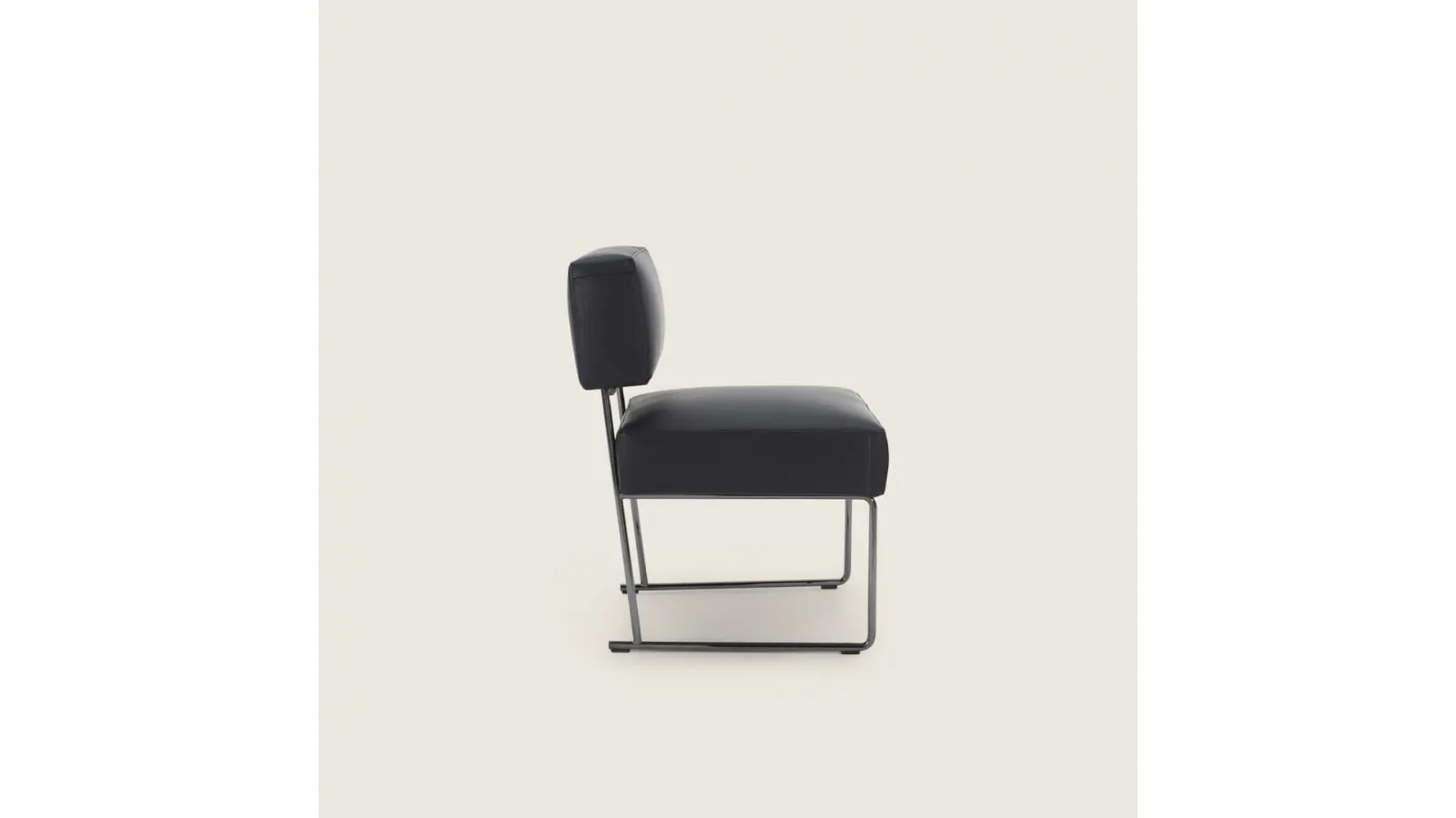 Avalon leather chair by Flexform