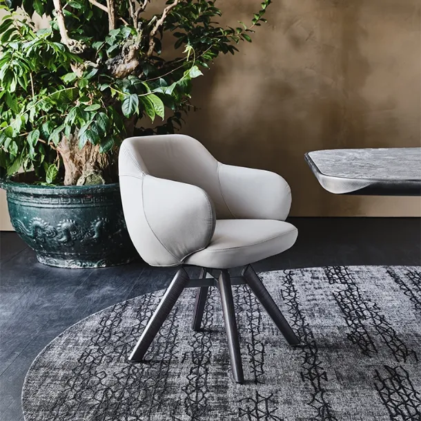 Bombè swivel leather chair by Cattelan Italia