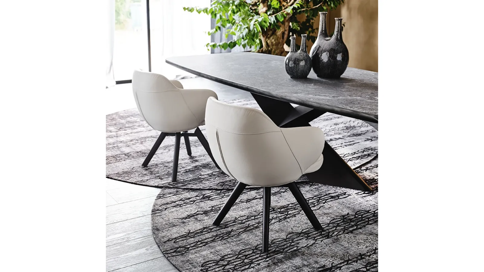 Bombè leather swivel chair by Cattelan Italia