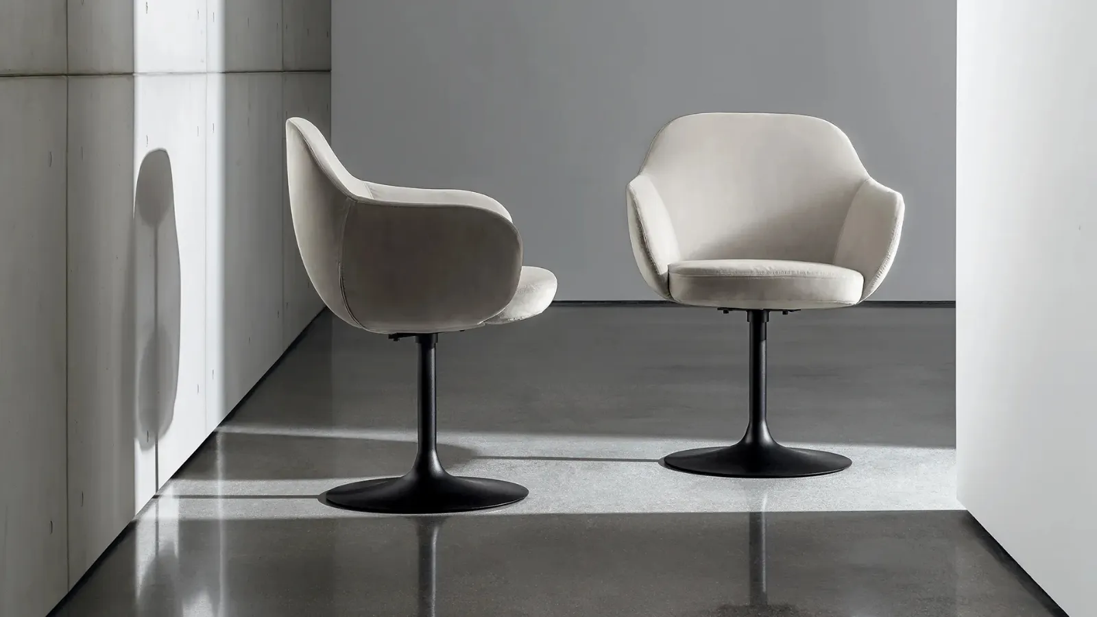 Cadira Swivel Chair by Sovet