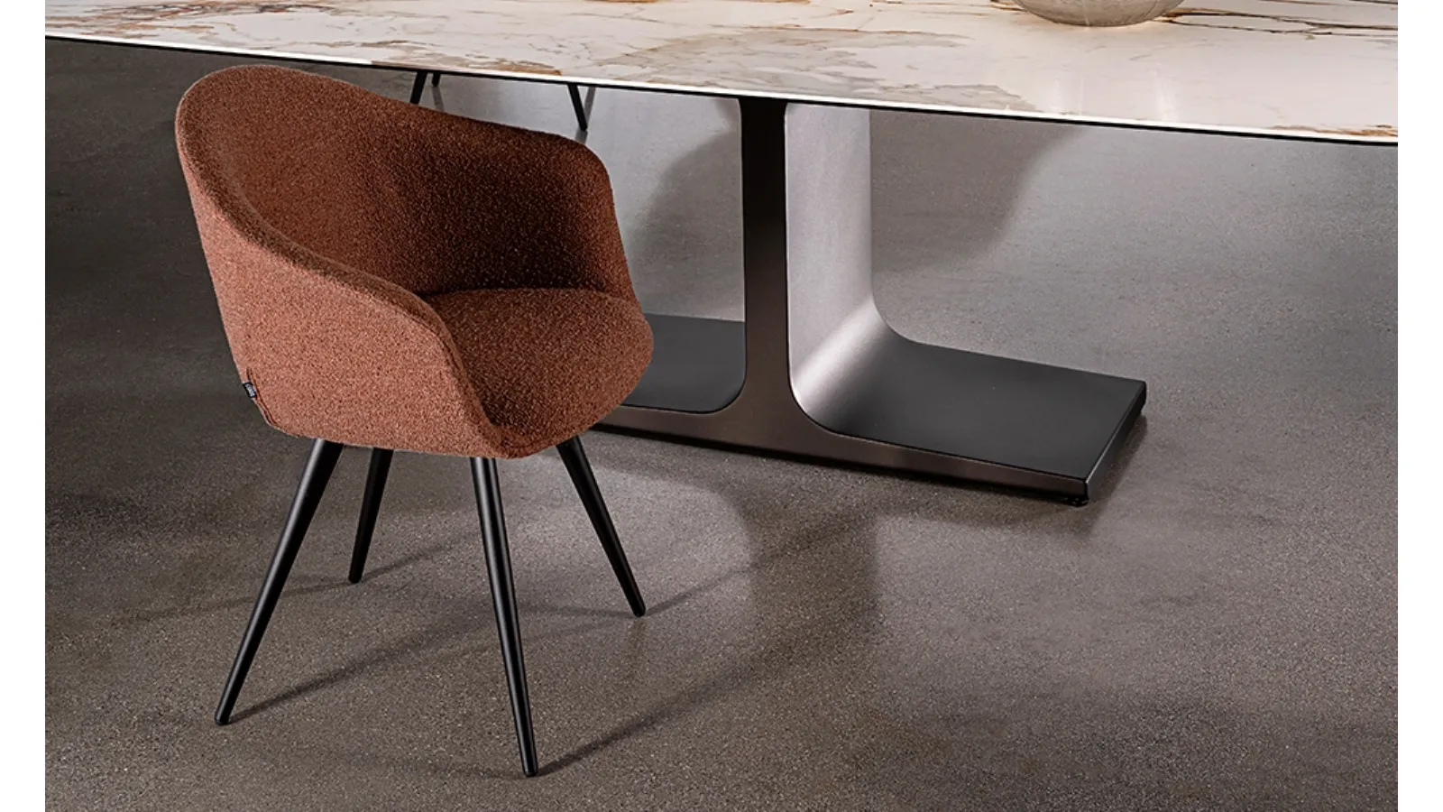 Sovet Lady Chair