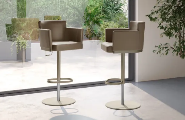 Ely Stool by Eforma