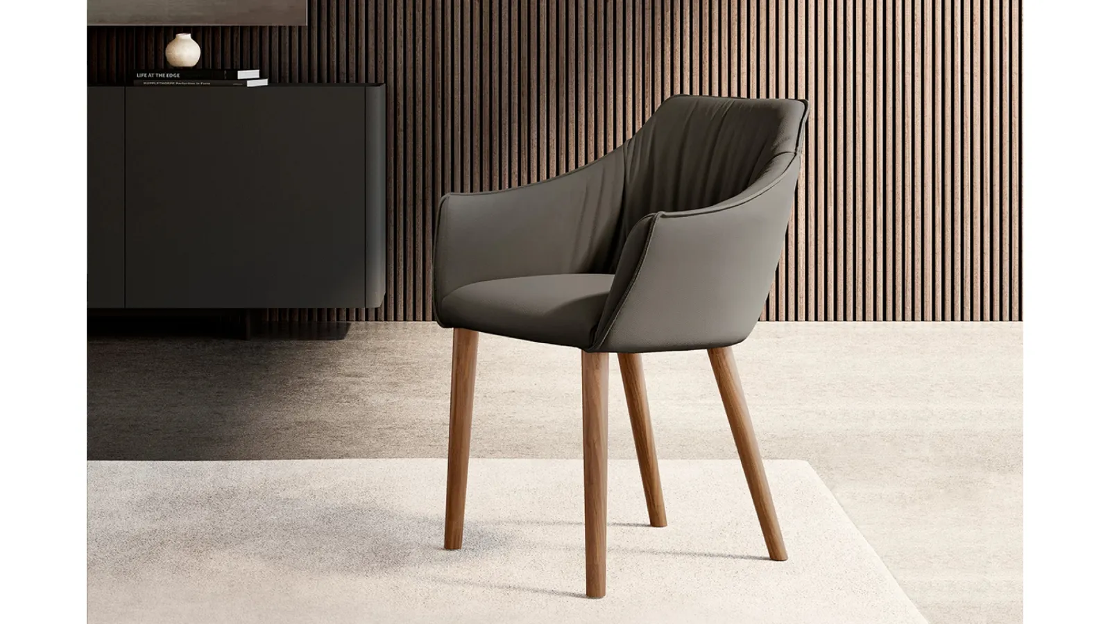 Upholstered chair by Eforma