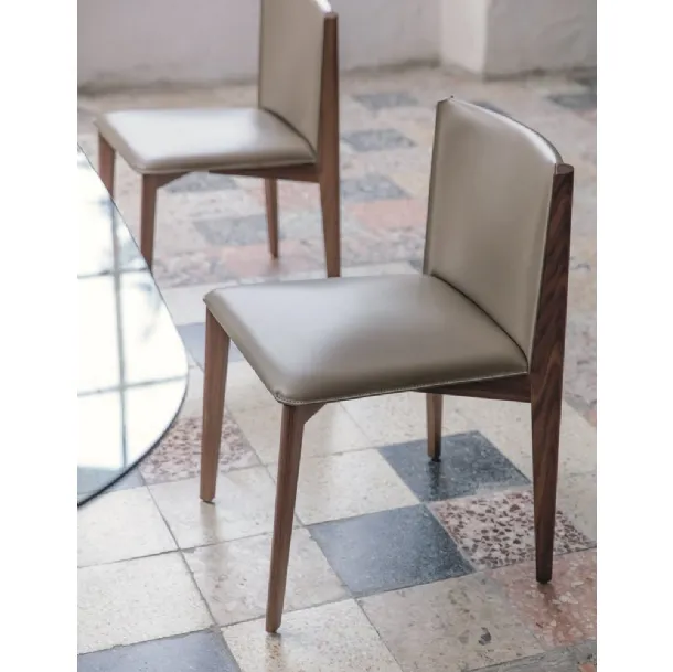 Armless leather chair with solid wood structure Ionis by Porada