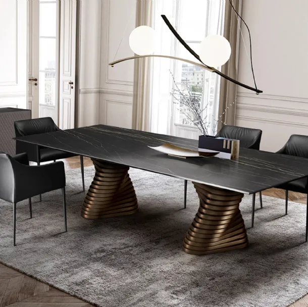 Isidora leather chair by Eforma