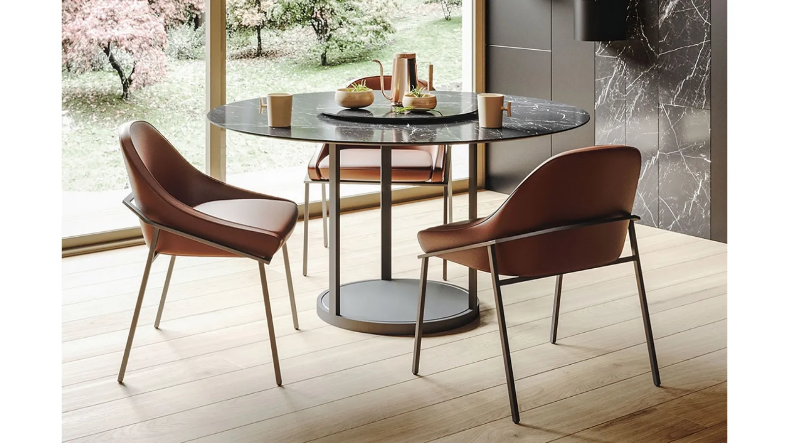 Izoard leather chair by Ronda Design