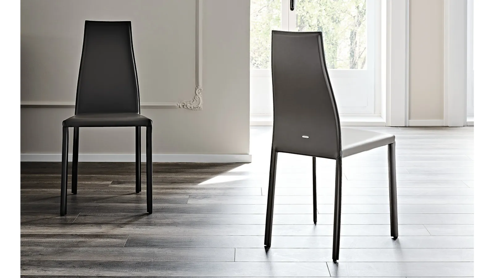 Kaori leather chair by Cattelan Italia