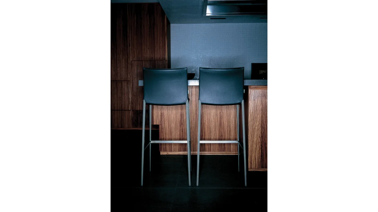 Lio Leather Stool - Leo Stool by Zanotta