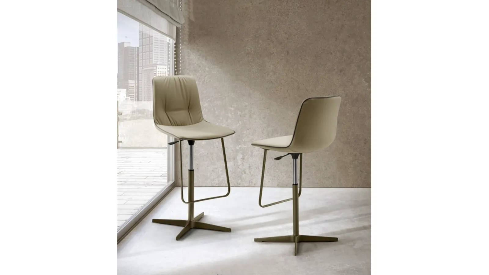 Lisa Stool by Eforma