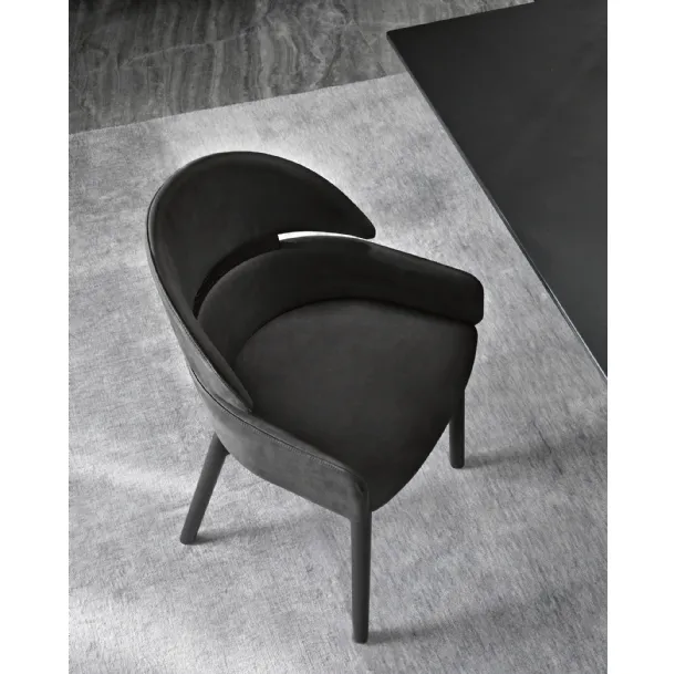 Lloyd leather chair by Fiam