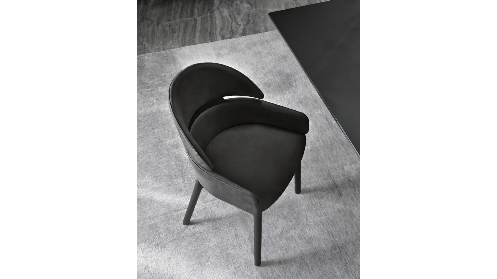 Lloyd leather chair by Fiam