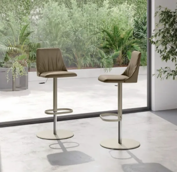 Max Deluxe Stool by Eforma
