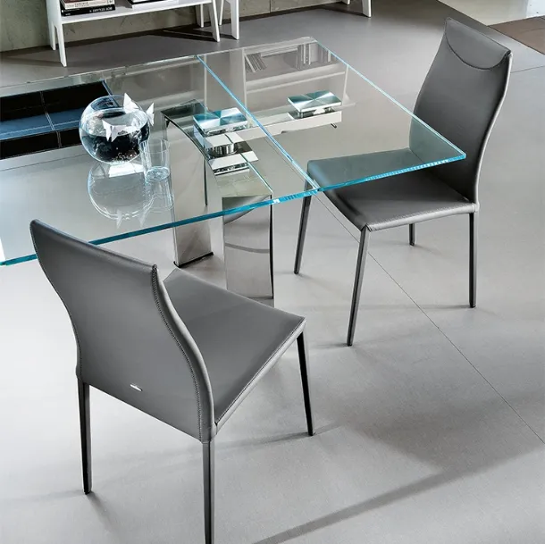 Maya Flex chair upholstered in faux leather by Cattelan Italia