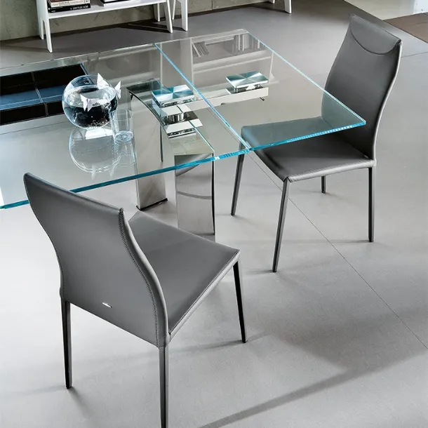 Maya Flex chair upholstered in faux leather by Cattelan Italia