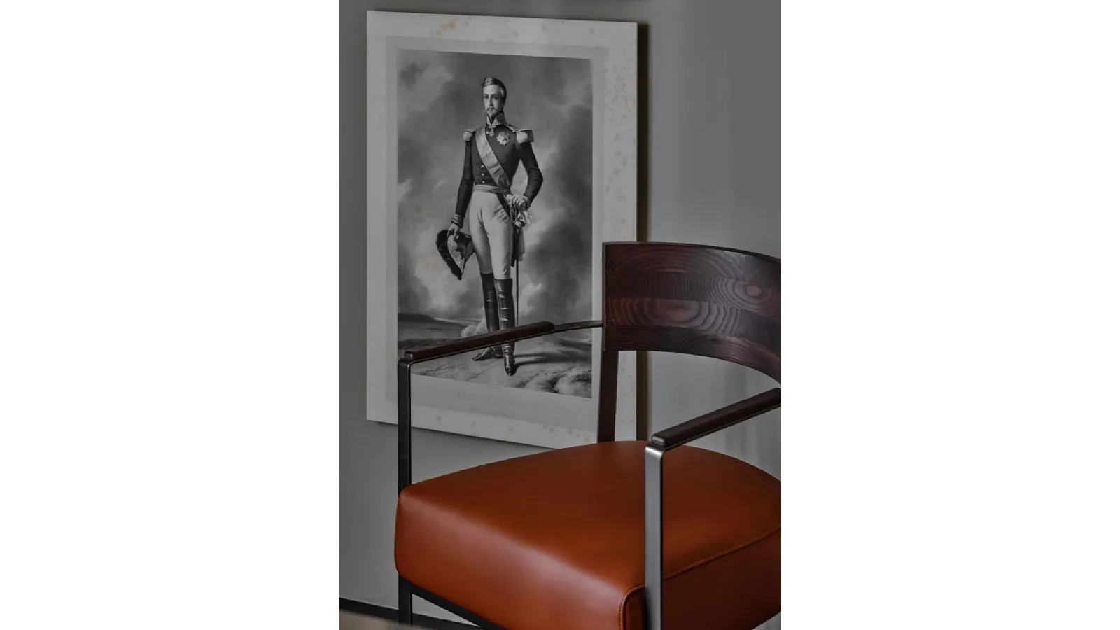 Morgan chair in wood and metal with leather seat by Flexform