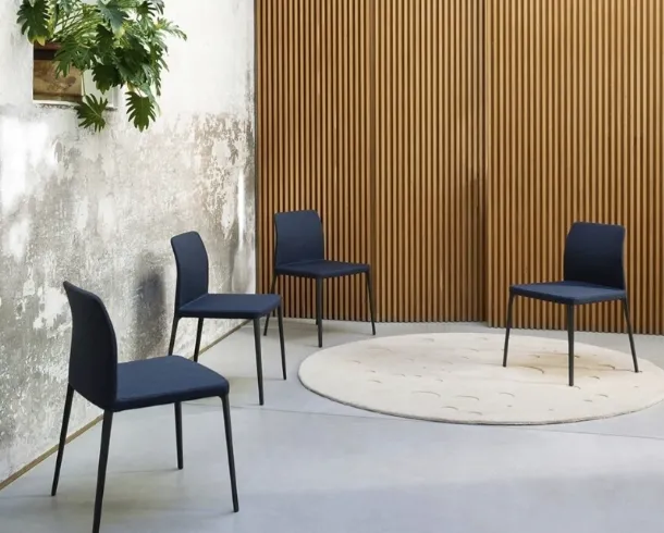 Nara upholstered chair by Desalto