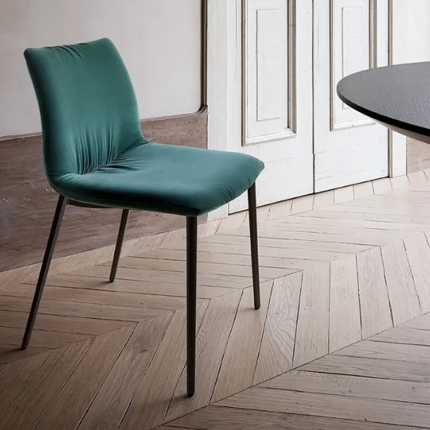 Nirvana upholstered fabric chair with metal legs by Ronda Design