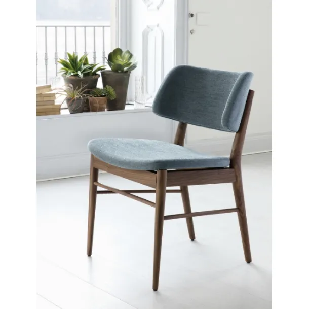 Nissa Chair in fabric by Porada