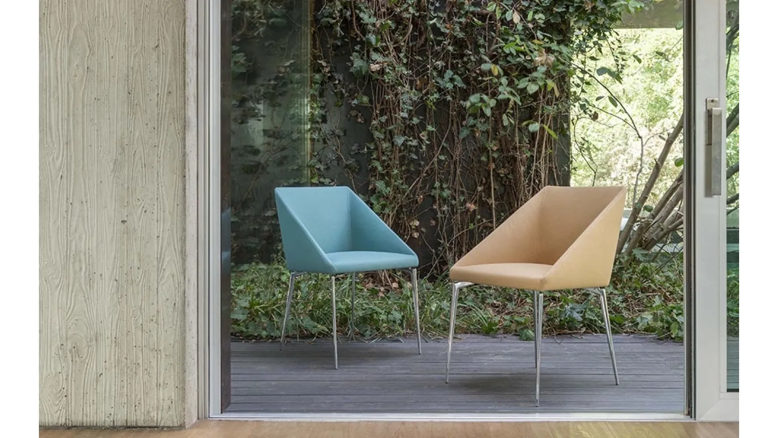 Olimpia leather chair with aluminum alloy base by Alivar