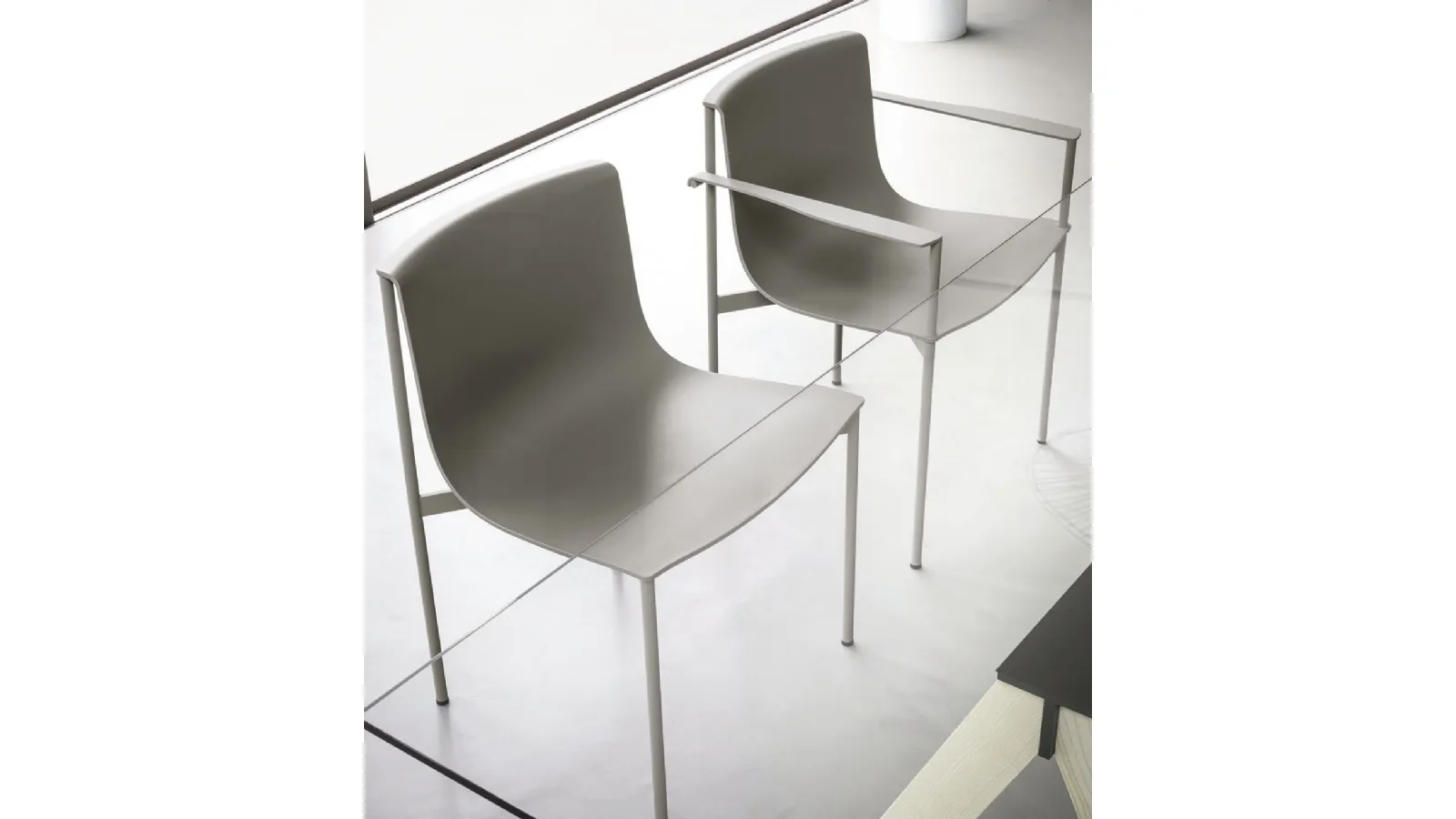 Lema Shadow Chair in polypropylene