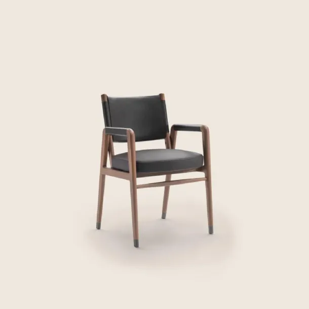 Ortigia SH Chair in leather with solid wood frame by Flexform