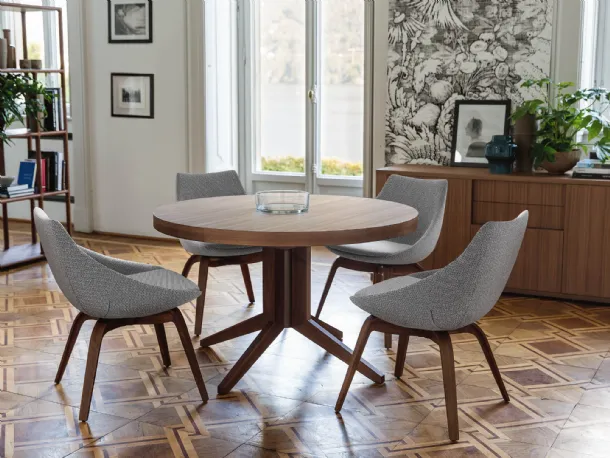 Fabric chair with solid wood structure Penelope by Porada