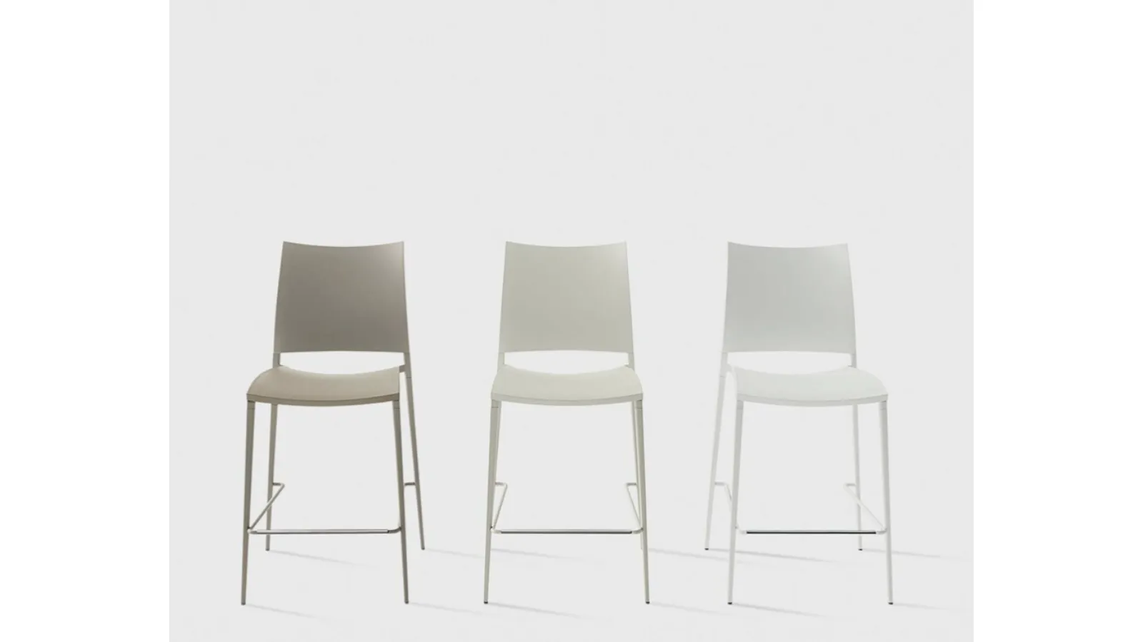 Sand stool in polypropylene by Desalto