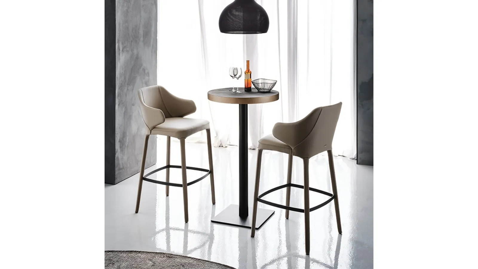 Wanda stool in steel with leather upholstery by Cattelan Italia