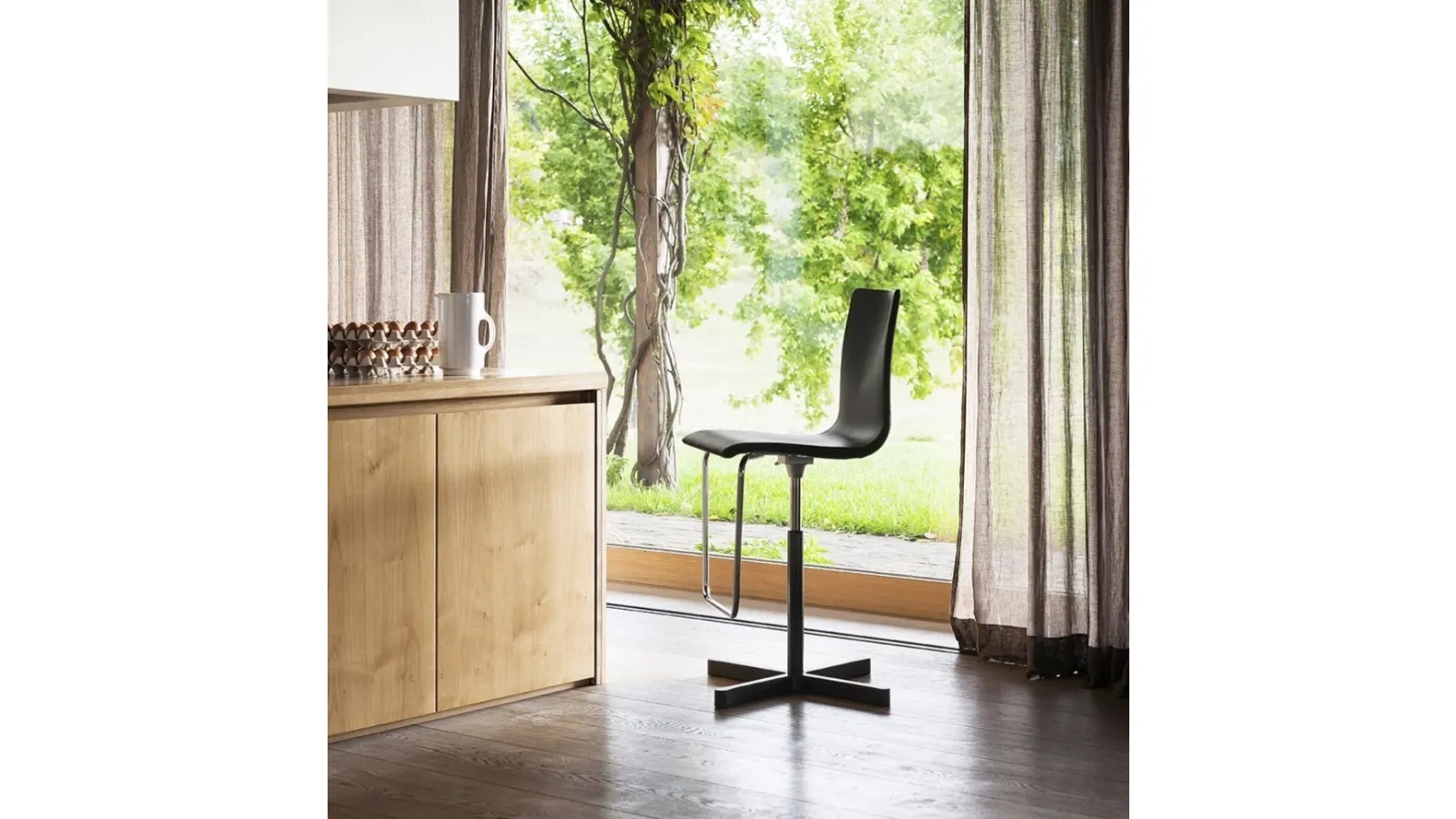 Wok Stool with Leather Seat by Desalto