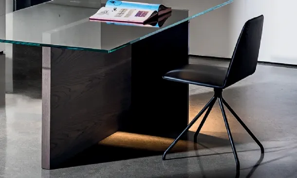 Sila Trestle Leather Chair with Lacquered Metal Base by Sovet