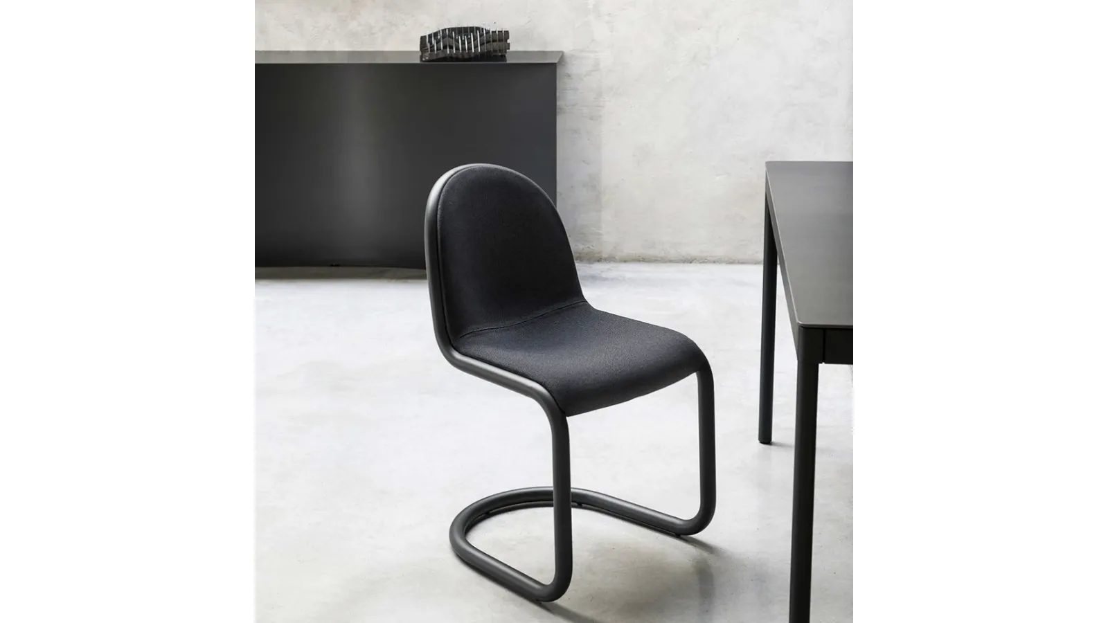 Desalto Strong Chair