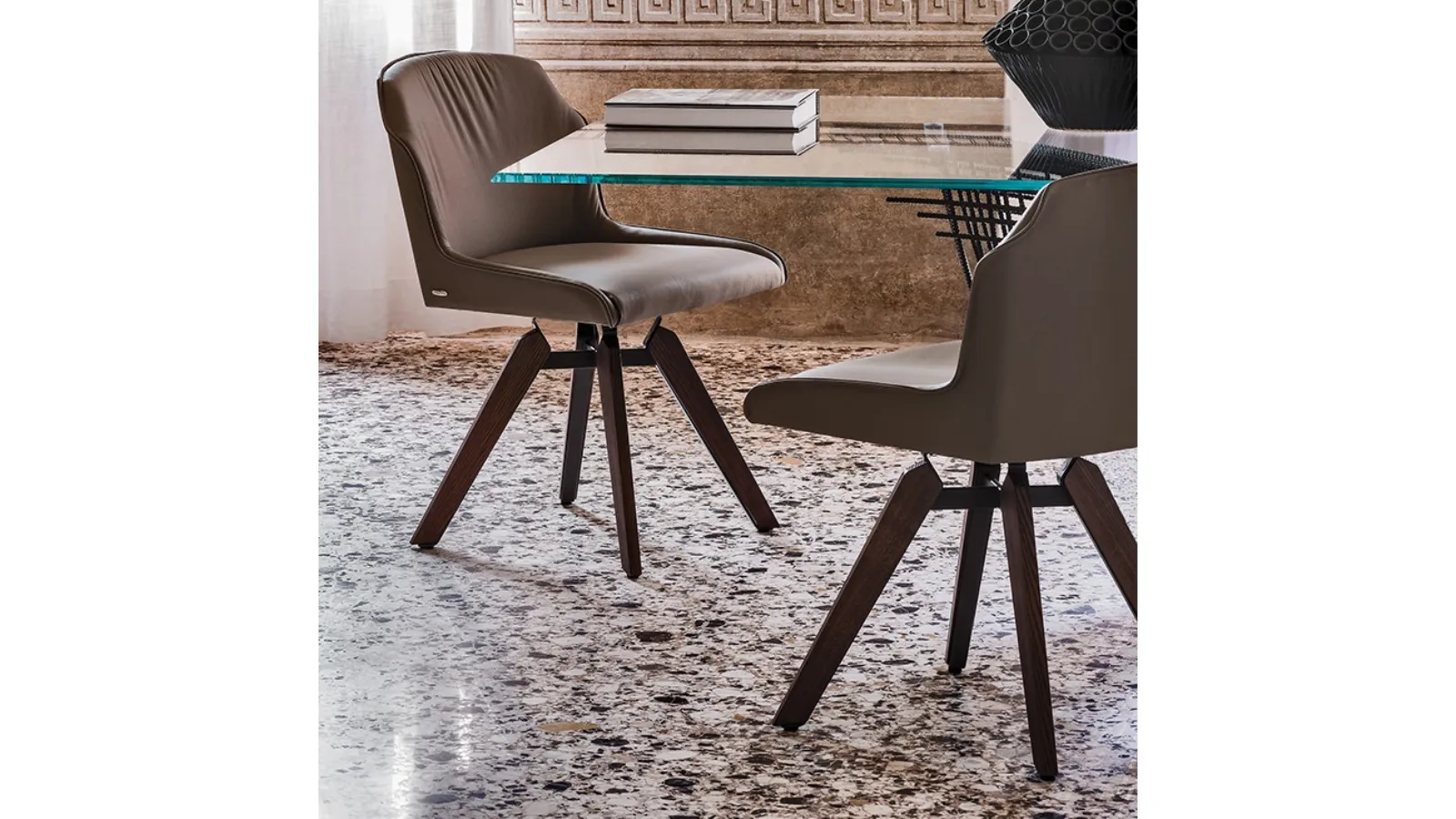 Tyler leather chair with wooden legs by Cattelan Italia