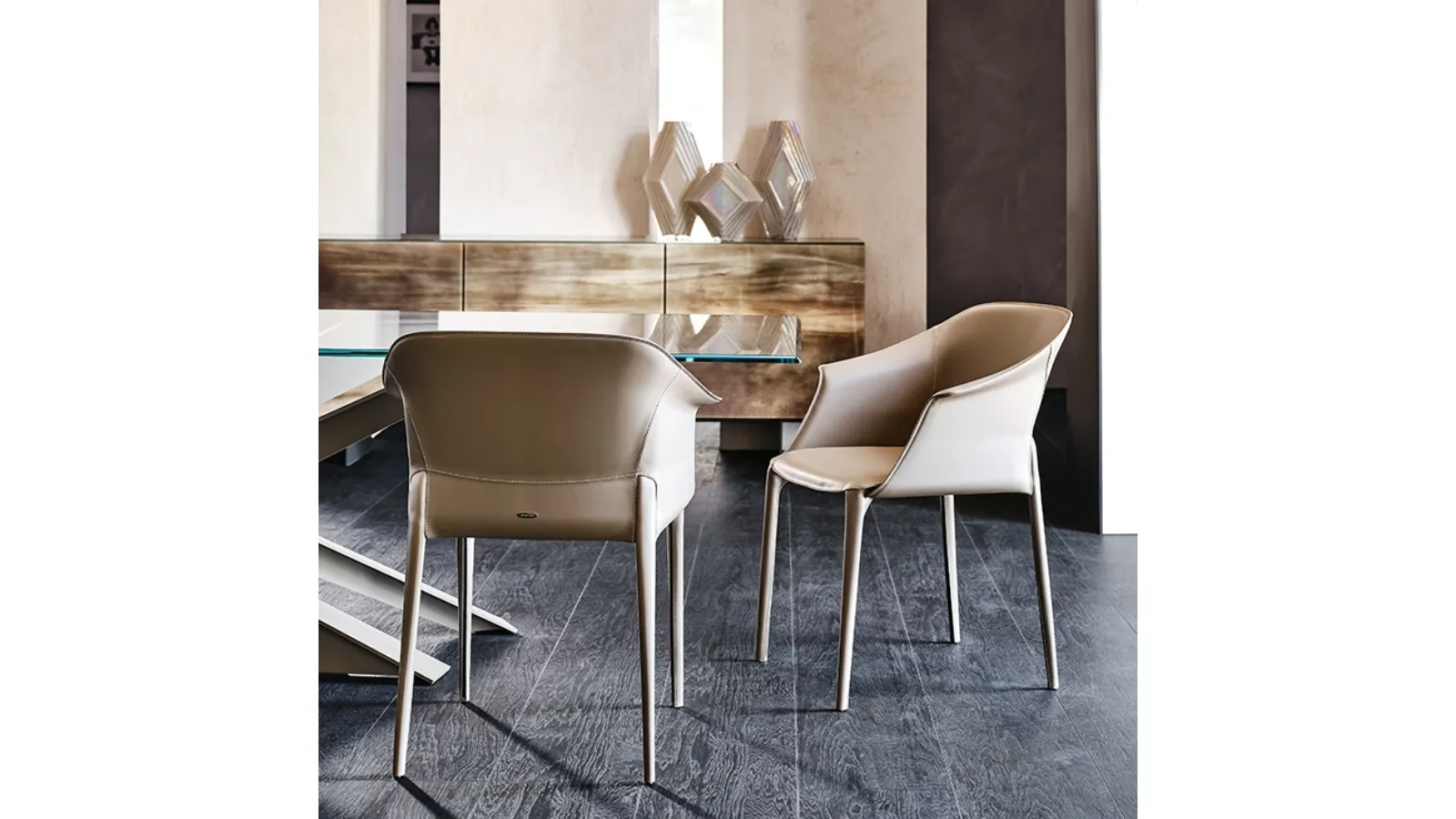 Zuleika leather armchair by Cattelan Italia