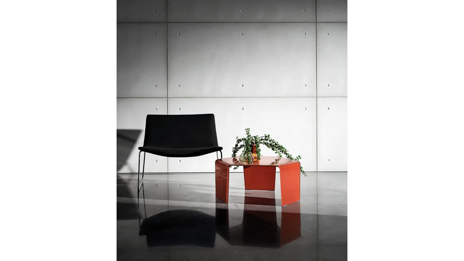 3 Feet Coffee Table in Lacquered Curved Glass by Sovet
