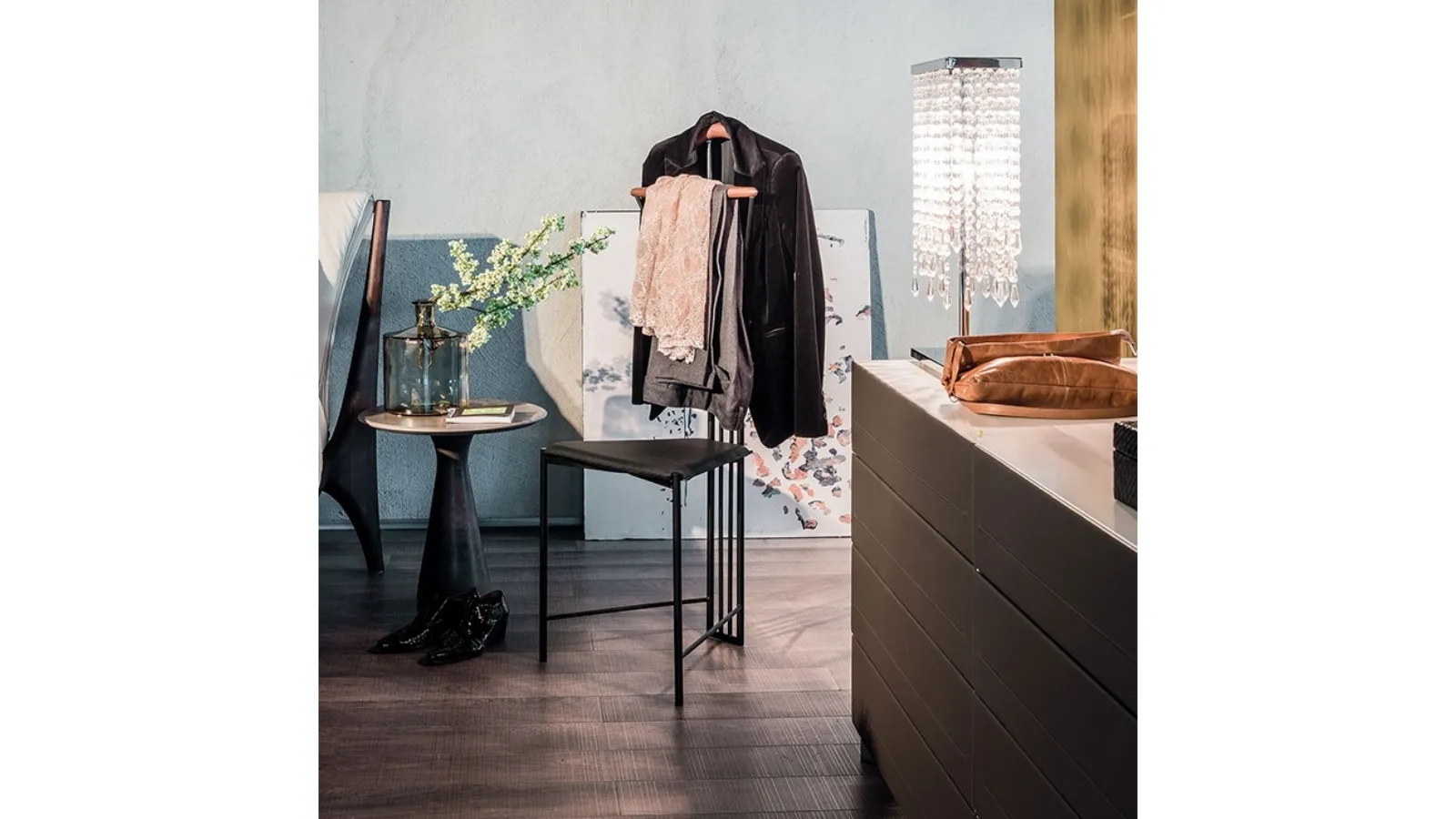 Yannik coat rack in painted steel and solid walnut by Cattelan Italia