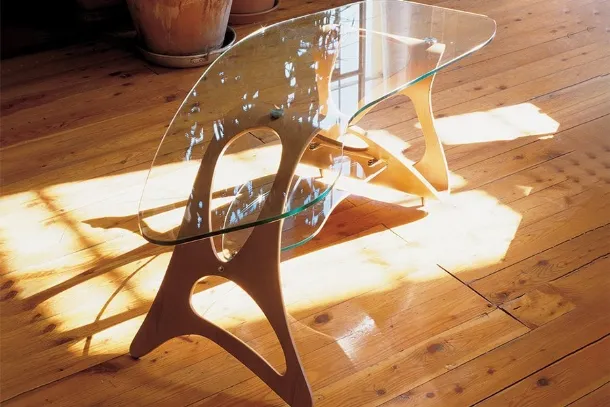 Design coffee table in crystal and Arabesco CM oak by Zanotta
