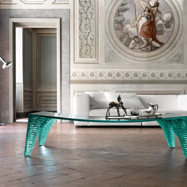 Atlas glass coffee table with curved glass and legs composed of 19 sections of hand-carved and glued glass by Fiam