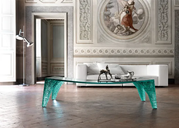 Atlas glass coffee table with curved glass and legs composed of 19 sections of hand-carved and glued glass by Fiam
