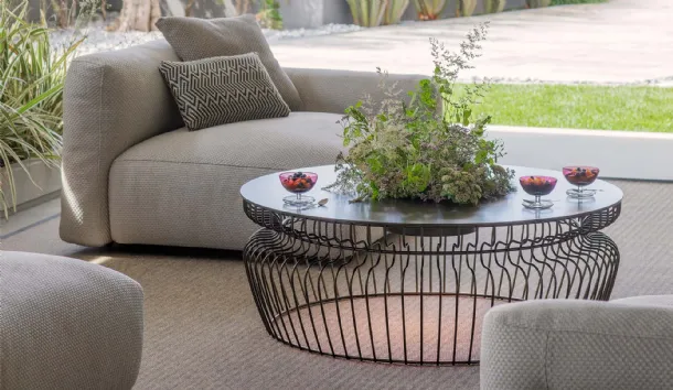 Atollo metal side table by Natevo