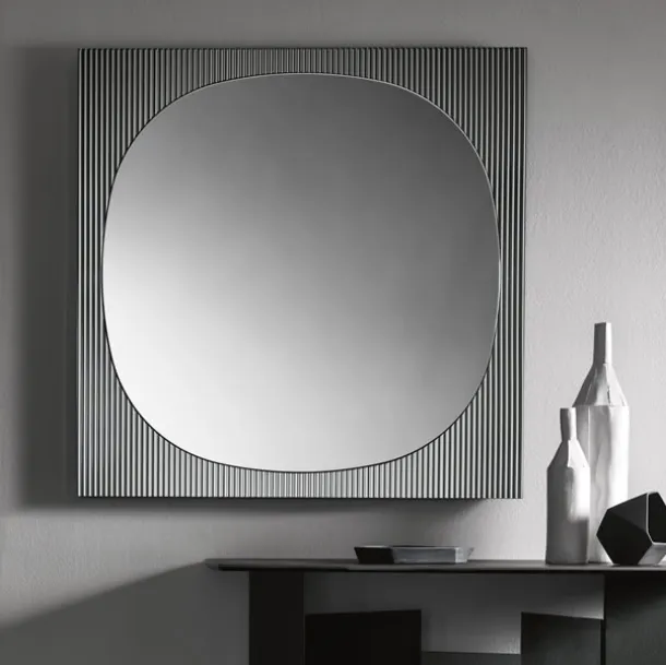 Wall mirror with frame made by combining a textured cannettato glass and a mirror Bands by Tonelli