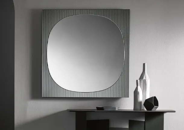 Wall mirror with frame made by combining a textured cannettato glass and a mirror Bands by Tonelli
