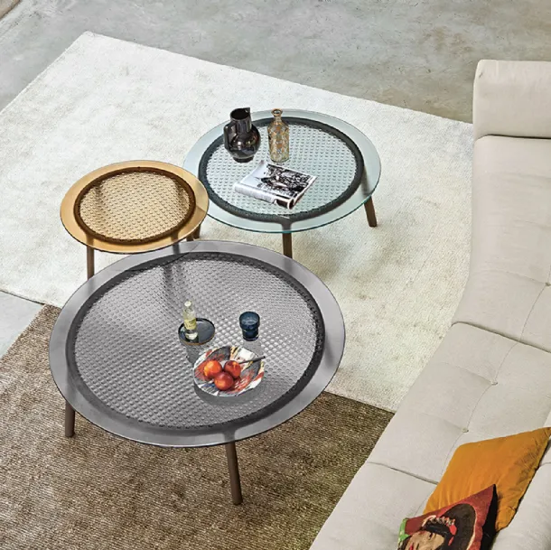 Round Cannage glass coffee table with solid wood base by Fiam