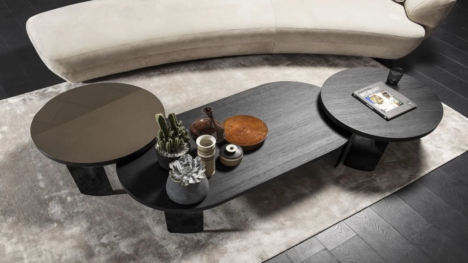 Solid color Carpet by Vibieffe
