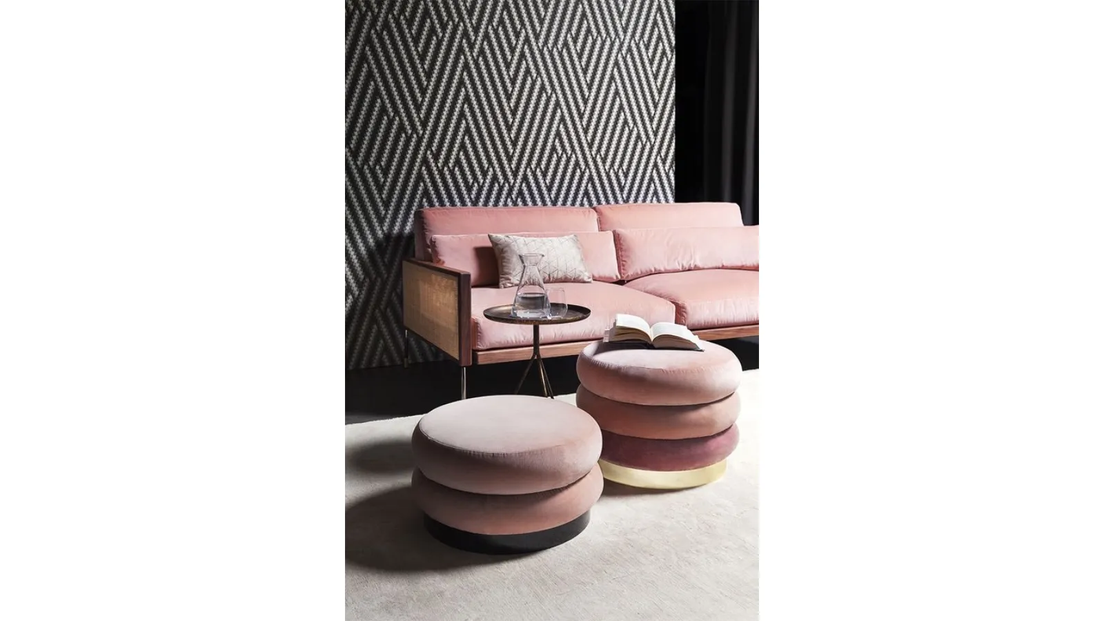 Chignon fabric pouf by Vibieffe