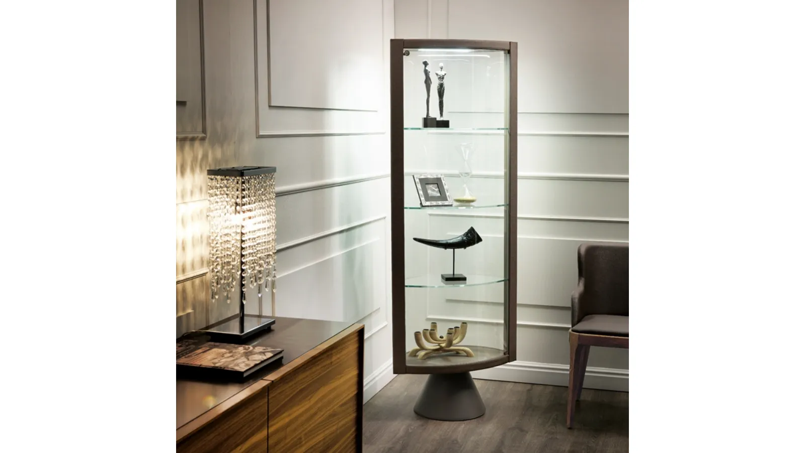 Glass container with a structure covered in Saba leather by Cattelan Italia