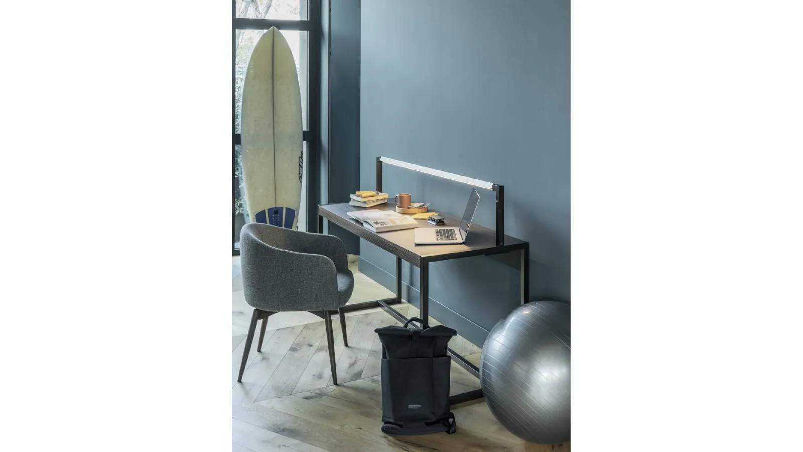 Continuum wooden desk by Natevo