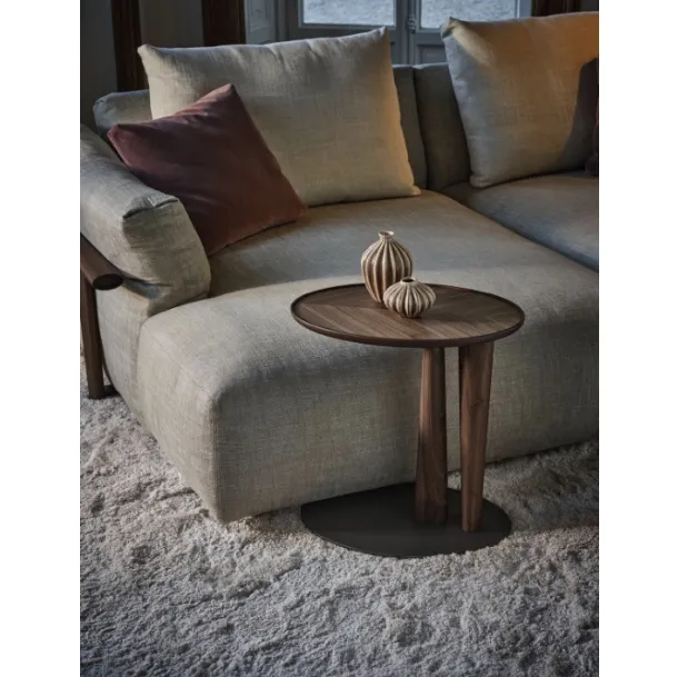 Porada Coté Side Table